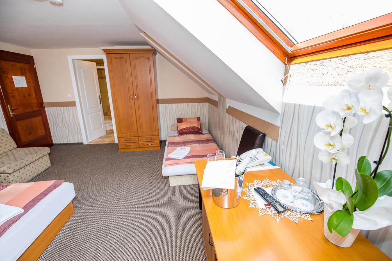 Tinodi Fogado Bed & Breakfast Sárvár Екстериор снимка