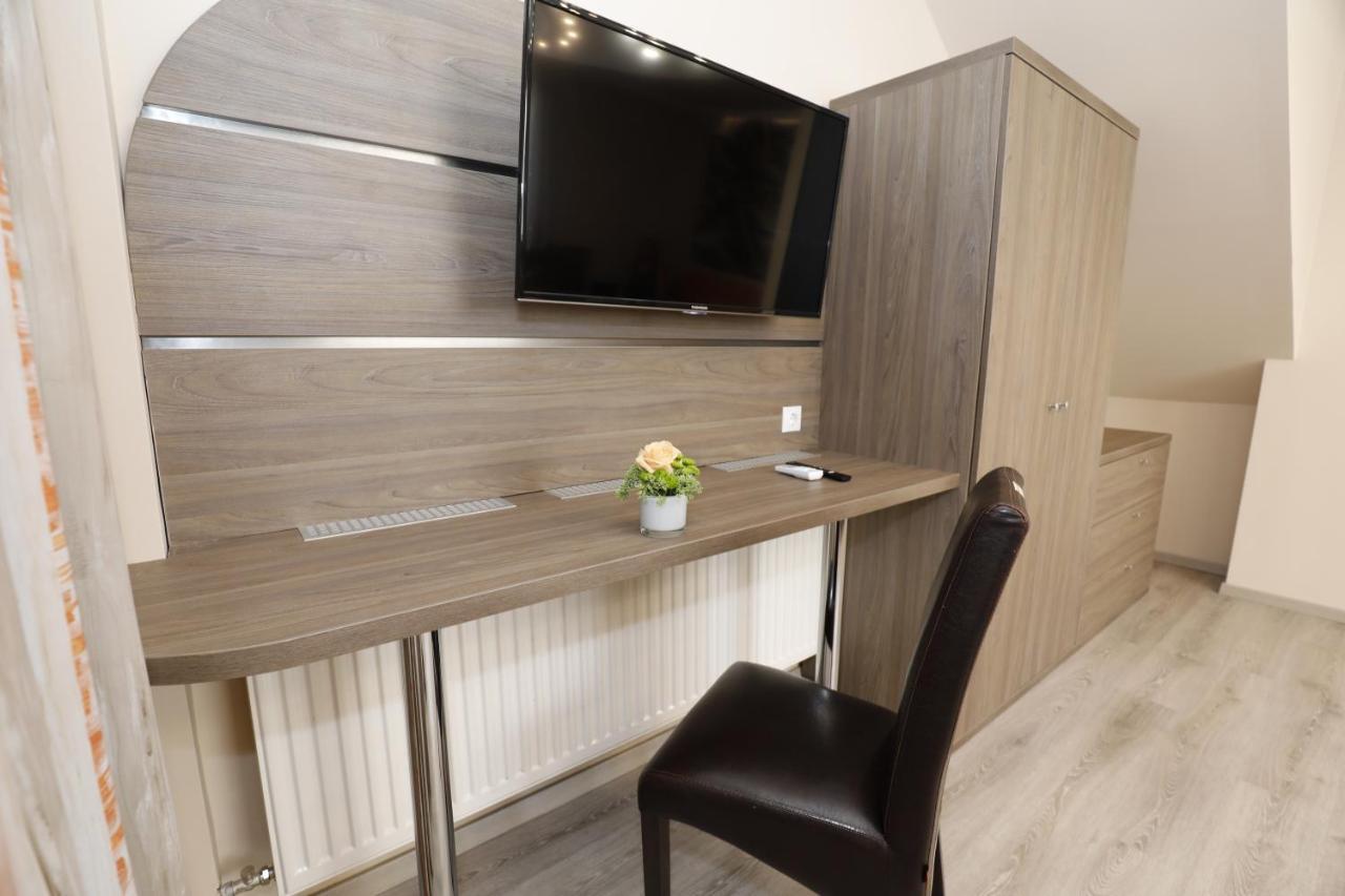 Tinodi Fogado Bed & Breakfast Sárvár Екстериор снимка