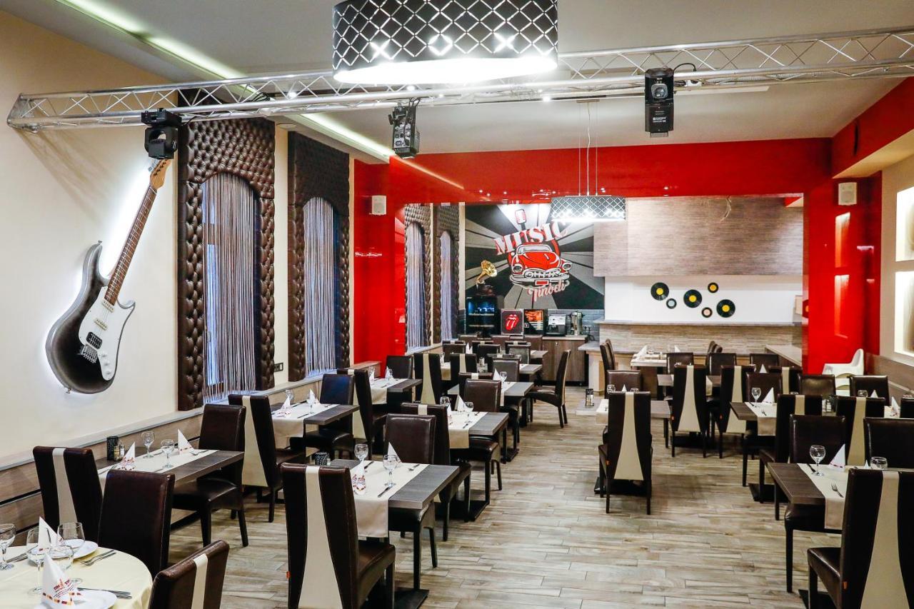 Tinodi Fogado Bed & Breakfast Sárvár Екстериор снимка