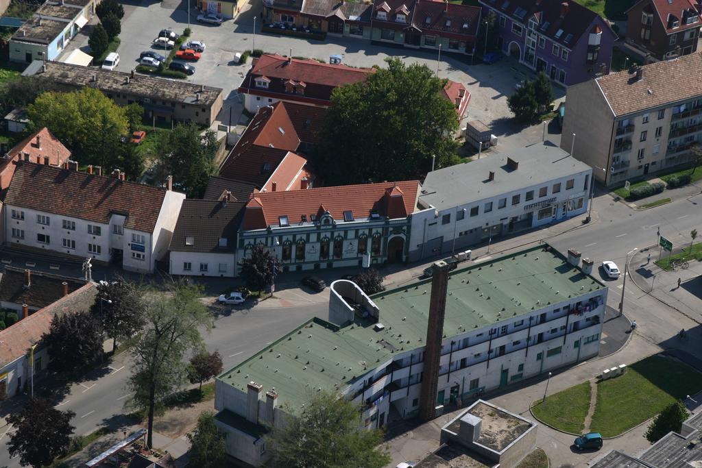 Tinodi Fogado Bed & Breakfast Sárvár Екстериор снимка
