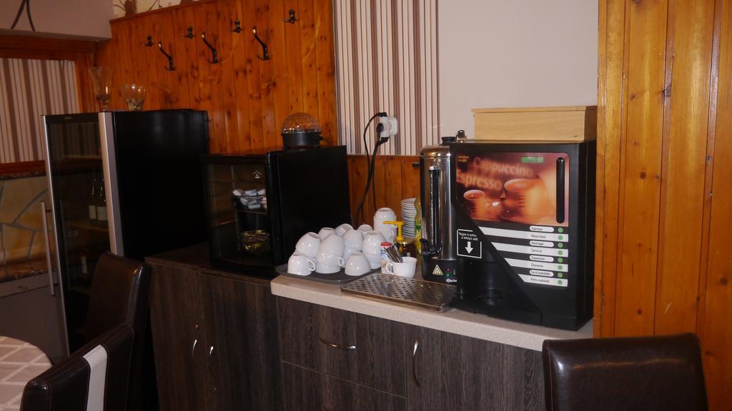 Tinodi Fogado Bed & Breakfast Sárvár Екстериор снимка
